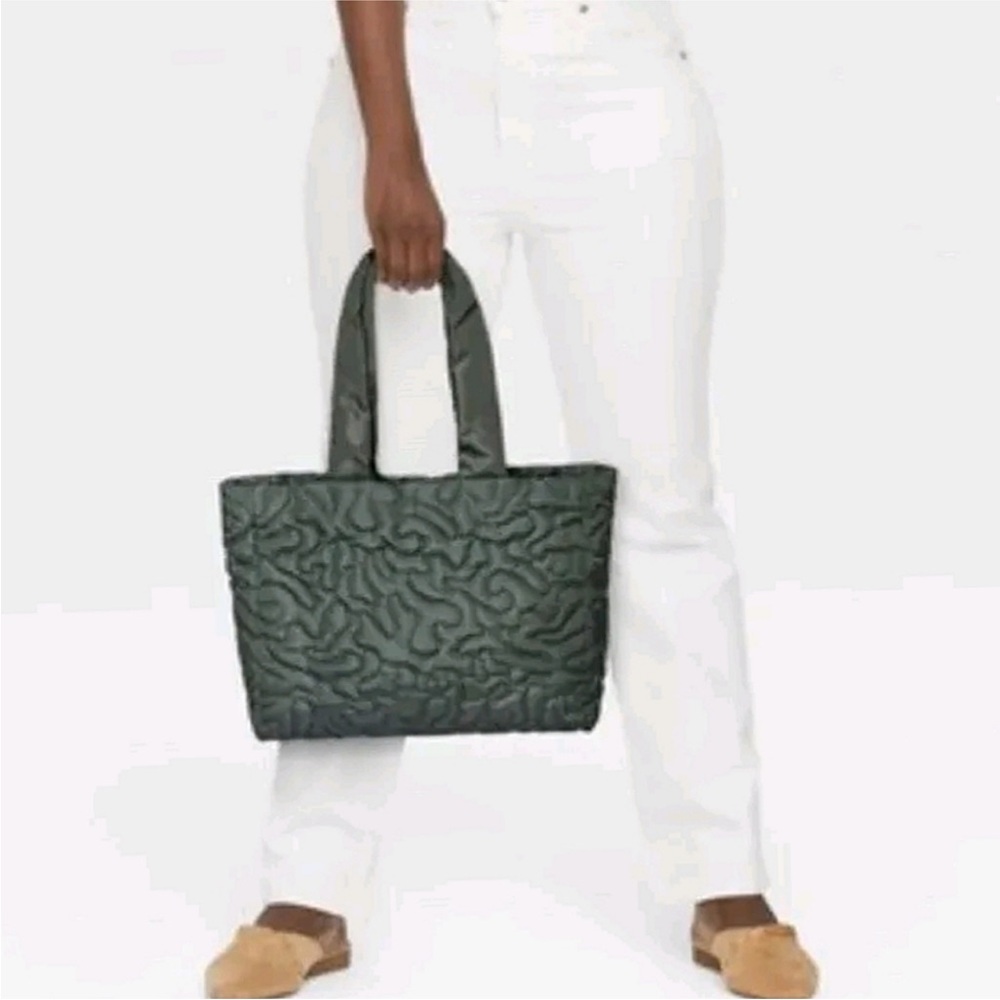 EUC Wild Fable Elegant Green Puffer Tote Bag